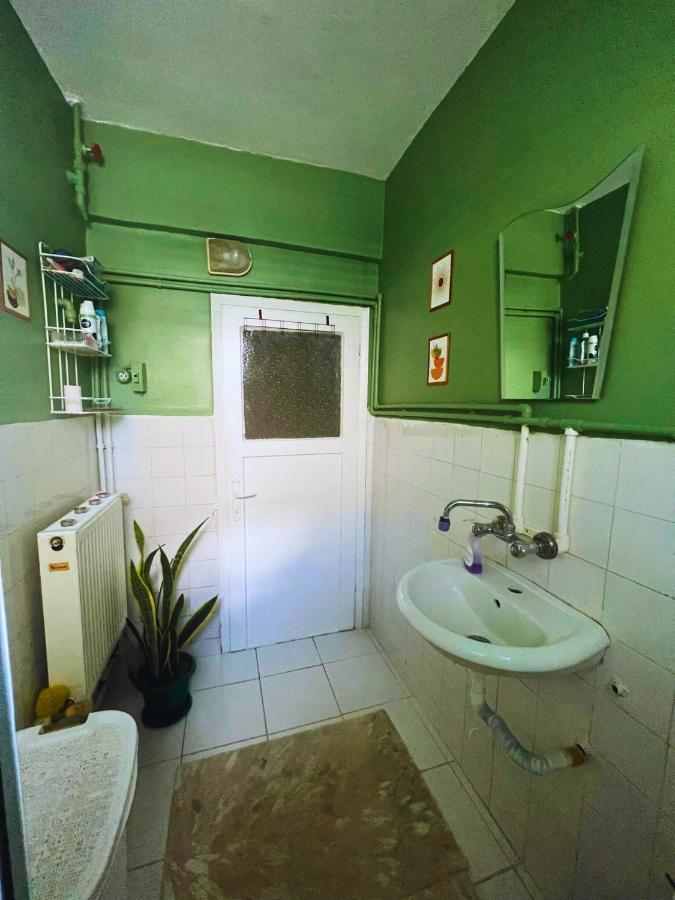 A Cozy Room Istanbul Exterior photo