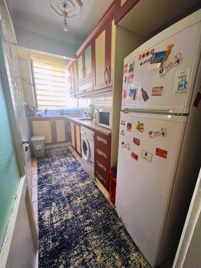A Cozy Room Istanbul Exterior photo
